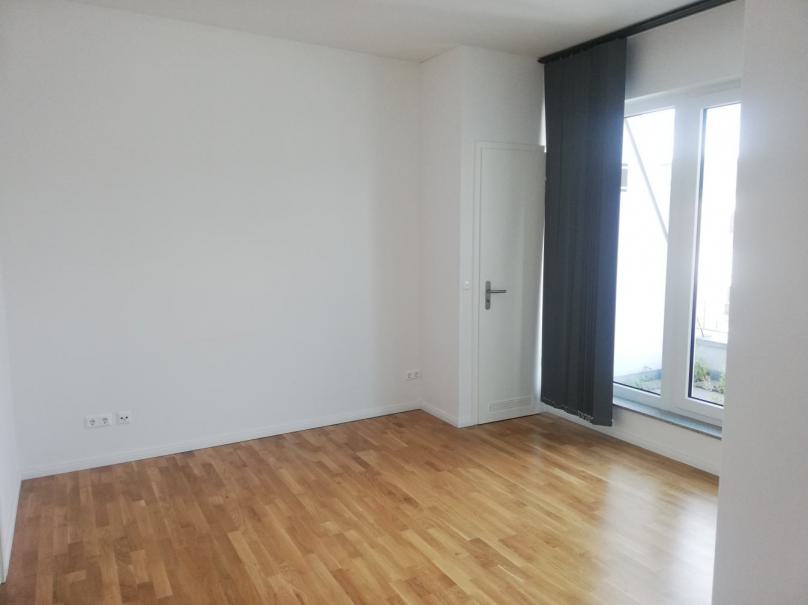 2 Zimmer Wohnung mit Dachterrasse - 47 qm rechts