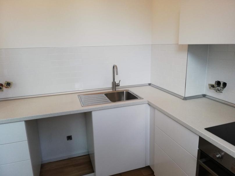 Prestigious commercial property with air conditioning and roof terrace Office/practice rooms 